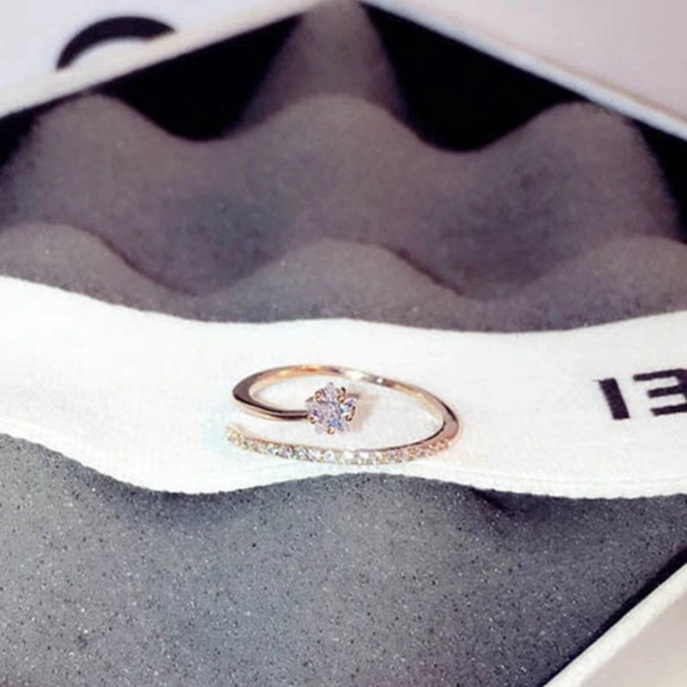 NEW 18K Rose Gold Diamond Star Adjustable Ring - Picture 9 of 11